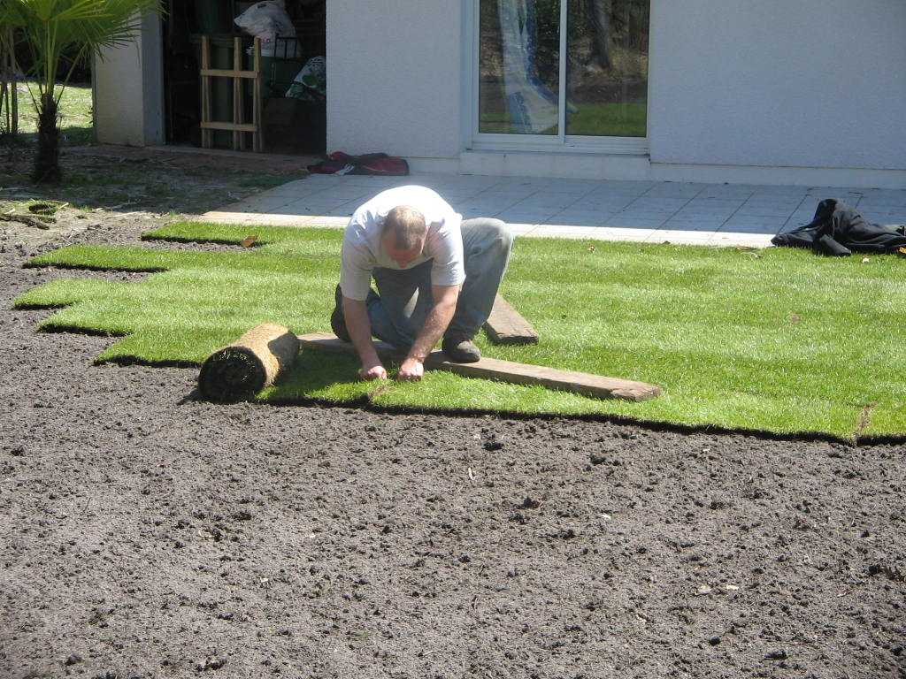 Gazon avec arrosage Les Coteaux Paysage